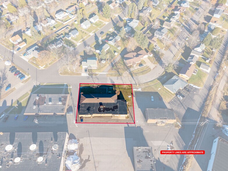 536 Mather Ave, Ishpeming, MI à vendre - Photo de l’immeuble – Image 2 sur 61