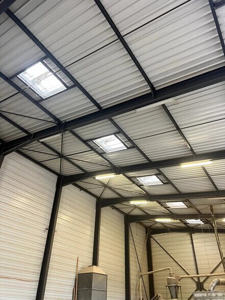 Local d’activités dans Roche-la-Molière à louer - Photo intérieure – Image 3 sur 10