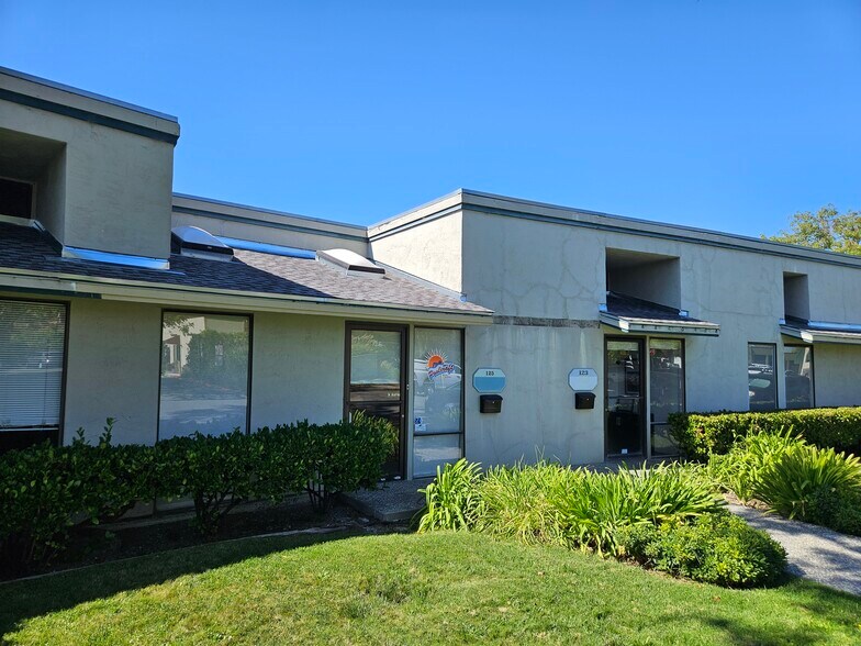 14 Commercial Blvd, Novato, CA à vendre - Photo de l’immeuble – Image 3 sur 28