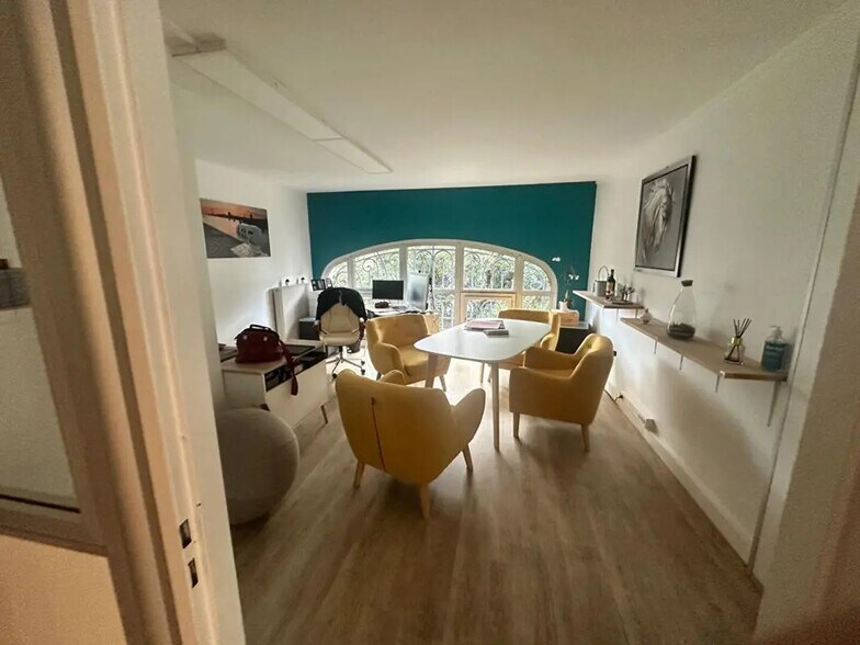 Bureau dans Le Havre à vendre - Photo de l’immeuble – Image 2 sur 10