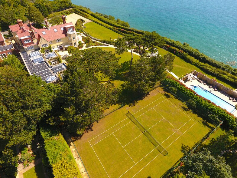 5 Howard Rd, Shanklin à vendre - Photo de l’immeuble – Image 3 sur 52