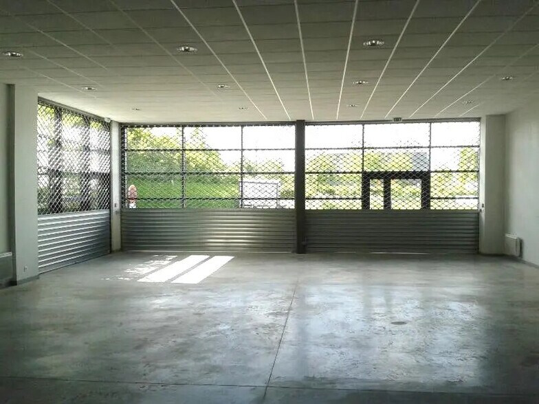 Local commercial dans Thue et Mue à louer - Photo de l’immeuble – Image 2 sur 4