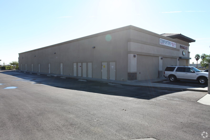 6525 N Buffalo Dr, Las Vegas, NV à louer - Photo de l’immeuble – Image 2 sur 12