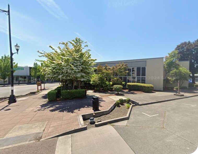 1515 Commerce Ave, Longview, WA à vendre - Photo de l’immeuble – Image 2 sur 4