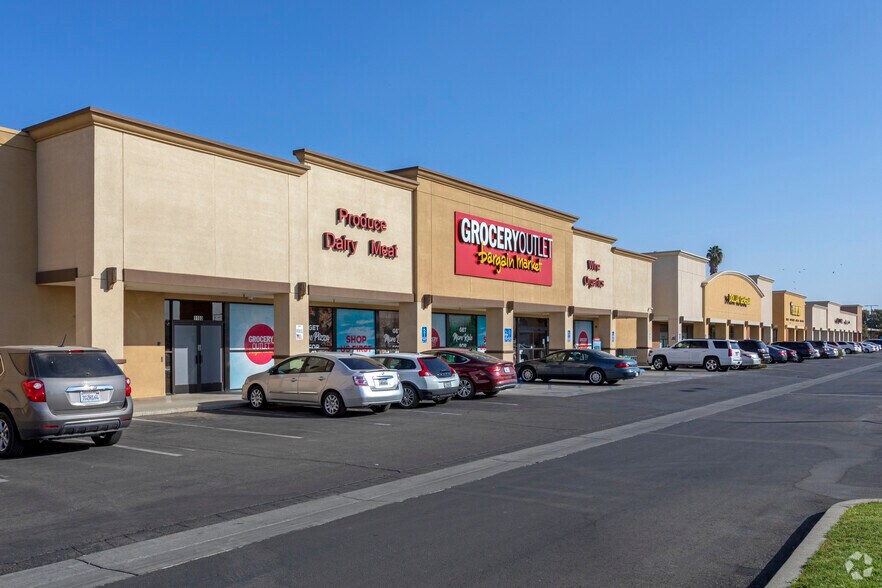 1104-1290 N Lemoore Ave, Lemoore, CA à louer - Photo de l’immeuble – Image 2 sur 4