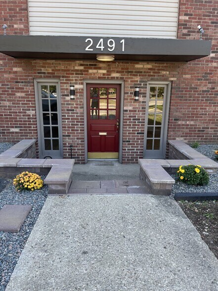 2491 Sycamore Ln, West Lafayette, IN à louer - Photo de l’immeuble – Image 3 sur 3