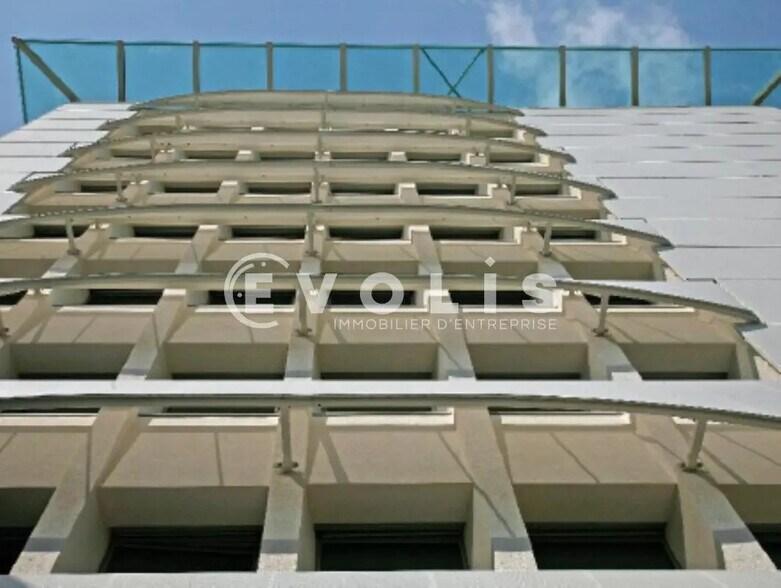 11 Avenue Morane Saulnier, Vélizy-Villacoublay à louer - Photo de l’immeuble – Image 3 sur 6