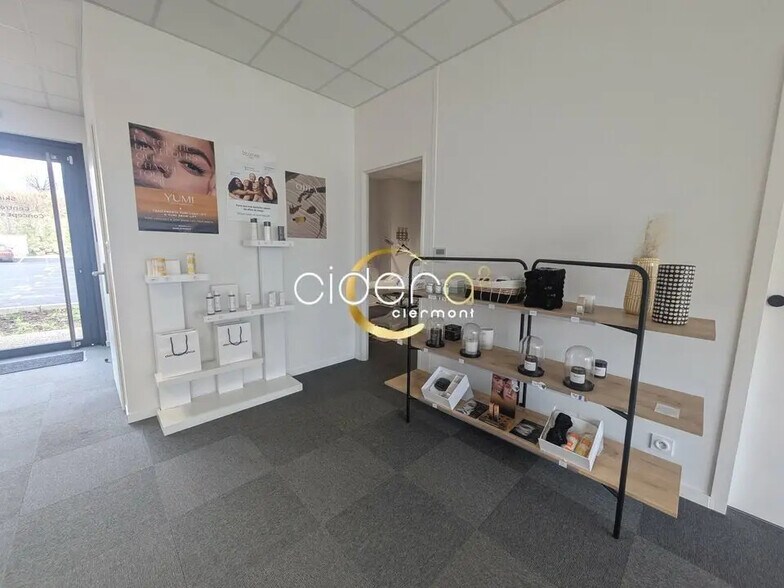 Local commercial dans COURNON-D'AUVERGNE à louer - Photo de l’immeuble – Image 1 sur 4
