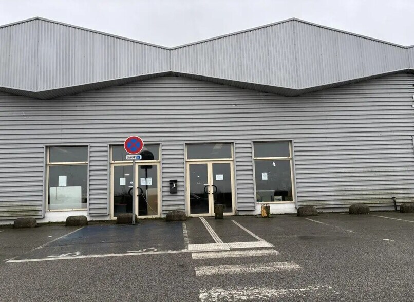 Local commercial dans GONFREVILLE-L'ORCHER à louer - Photo de l’immeuble – Image 2 sur 3