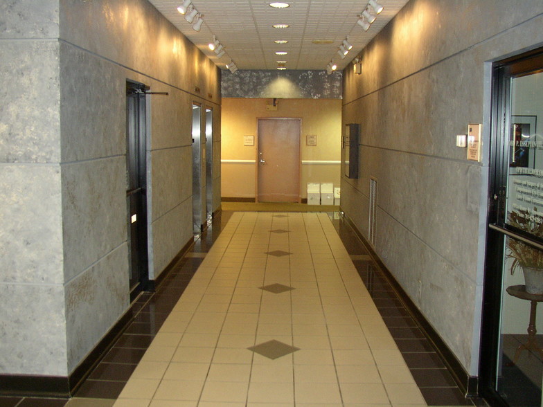5249 Duke St, Alexandria, VA à louer - Photo intérieure – Image 2 sur 3
