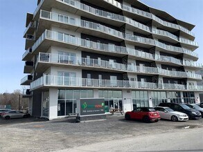 705-791 Av Pierre-Dansereau, Terrebonne, QC à louer Photo de l’immeuble– Image 1 sur 1