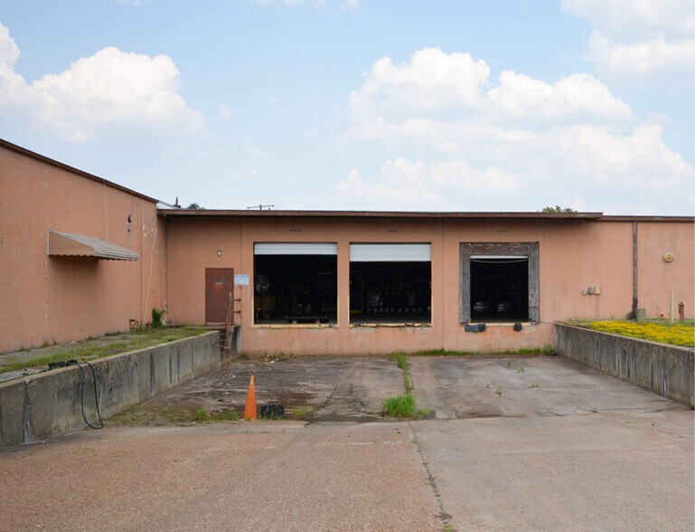 1421 Falls Blvd N, Wynne, AR à vendre - Photo de l’immeuble – Image 3 sur 9