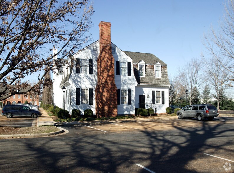 5006 Monument Ave, Richmond, VA à louer - Photo de l’immeuble – Image 2 sur 5