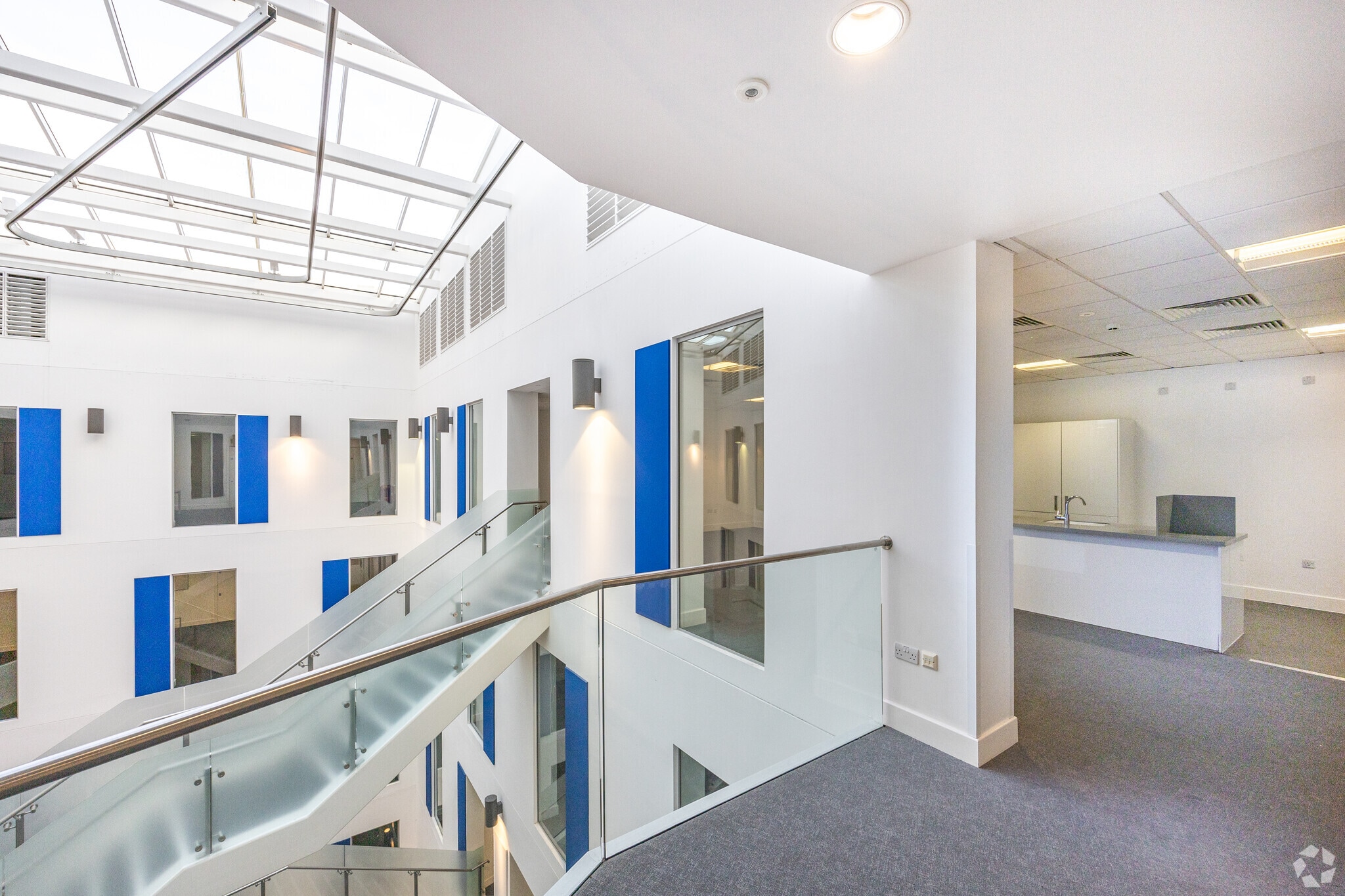 Queensway, Newport à louer Photo intérieure– Image 1 sur 3