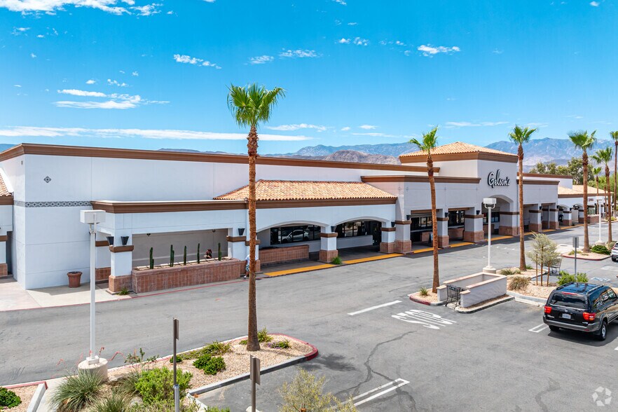 36101 Bob Hope Dr, Rancho Mirage, CA à louer - Photo de l’immeuble – Image 1 sur 11