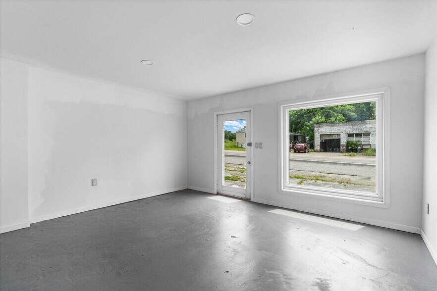 125 W Indiana Ave, Whitwell, TN à vendre - Photo de l’immeuble – Image 3 sur 6