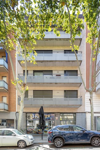 Plus de détails pour Carrer de Trinxant, 125-127, Barcelone - Local commercial à louer
