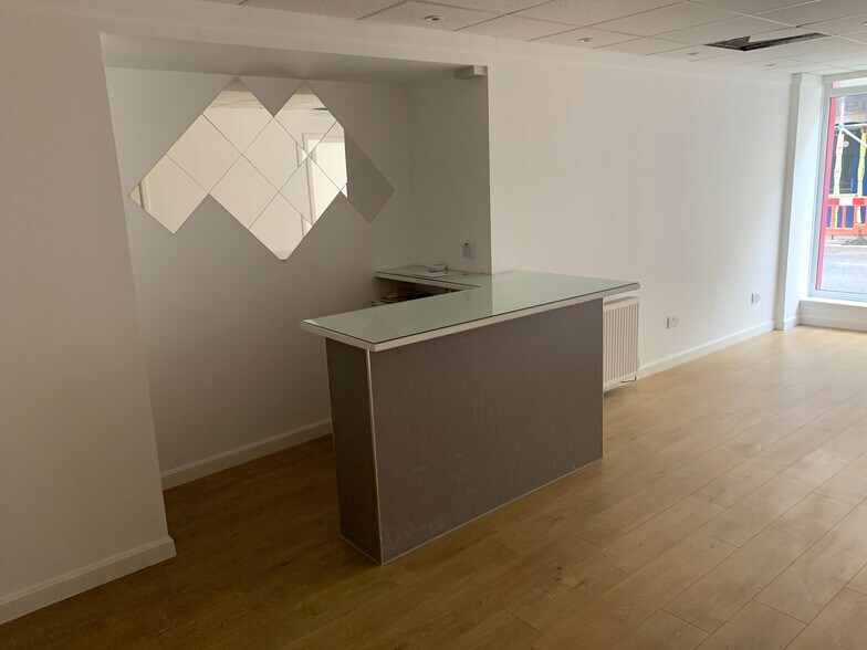 8 Princes St, Perth à vendre - Photo de l’immeuble – Image 3 sur 5