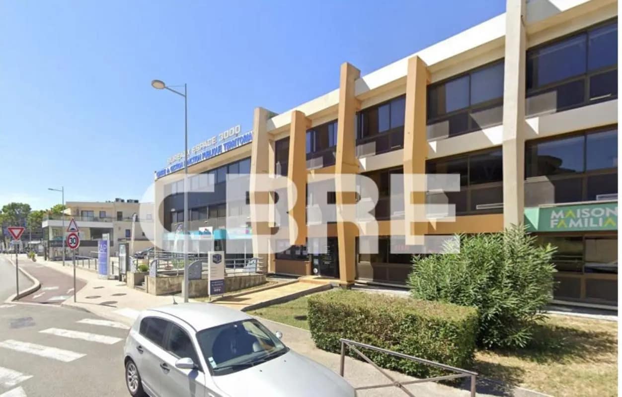 Bureau dans Saint-Laurent-du-Var à louer Photo de l’immeuble– Image 1 sur 9