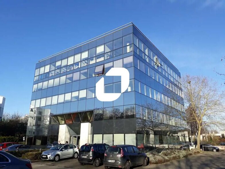 2 Rue Hélène Boucher, Guyancourt à vendre - Photo de l’immeuble – Image 2 sur 2