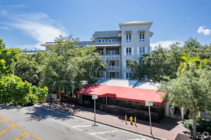 3225 Franklin Ave, Miami, FL à louer - Photo de l’immeuble – Image 3 sur 31