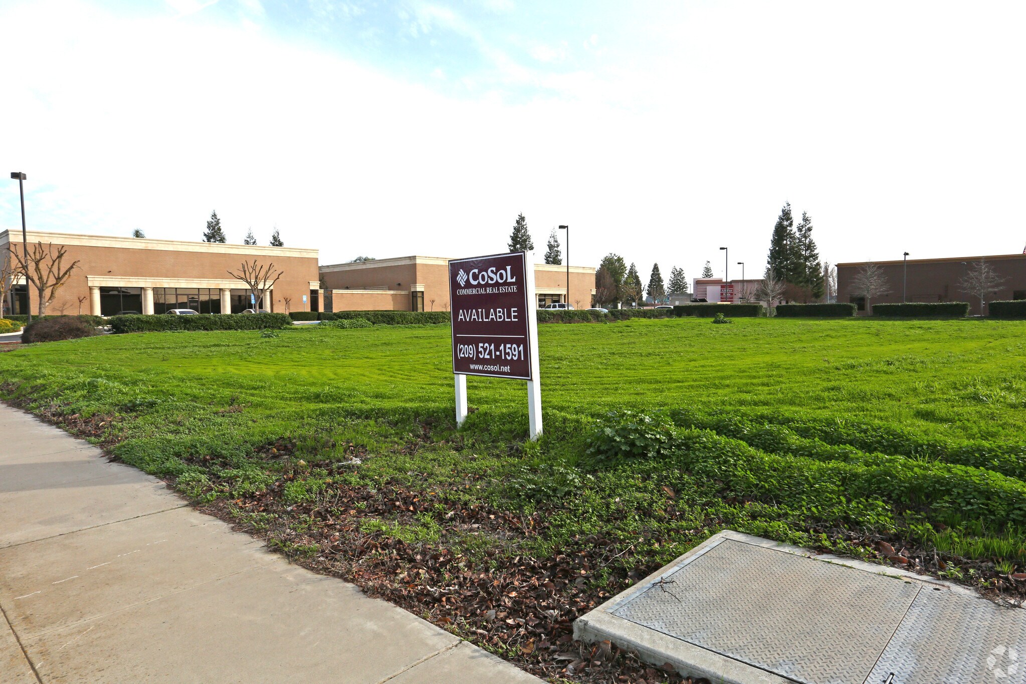 550 Lyell Dr, Modesto, CA à louer Photo principale– Image 1 sur 5