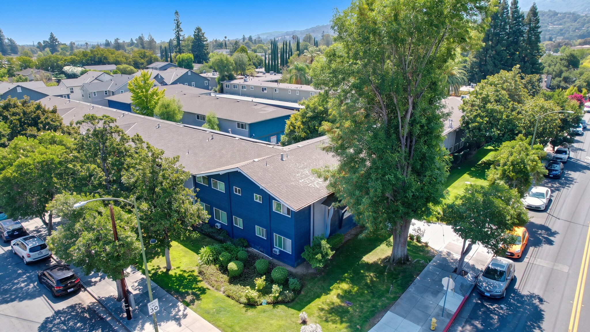 4930 National Ave, Los Gatos, CA à vendre Photo de l’immeuble– Image 1 sur 25