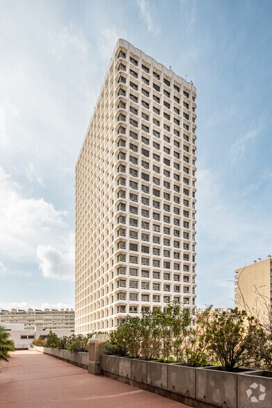 65 Avenue Jules Cantini, Marseille à louer - Photo de l’immeuble – Image 3 sur 6