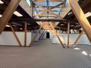 2015-2019 W Irving Park Rd, Chicago, IL à louer Photo intérieure– Image 2 sur 11