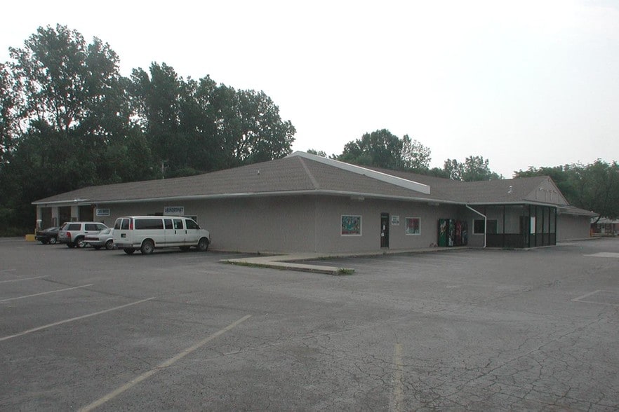 6000 Lakeshore Rd, Fort Gratiot, MI à louer - Photo principale – Image 1 sur 3