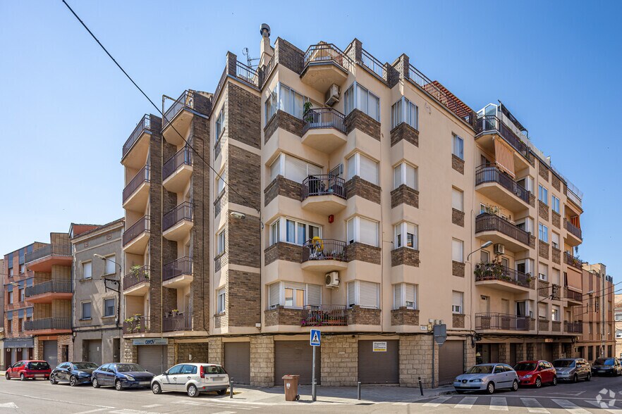 Immeuble residentiel dans Igualada, Barcelona à vendre - Photo principale – Image 2 sur 3