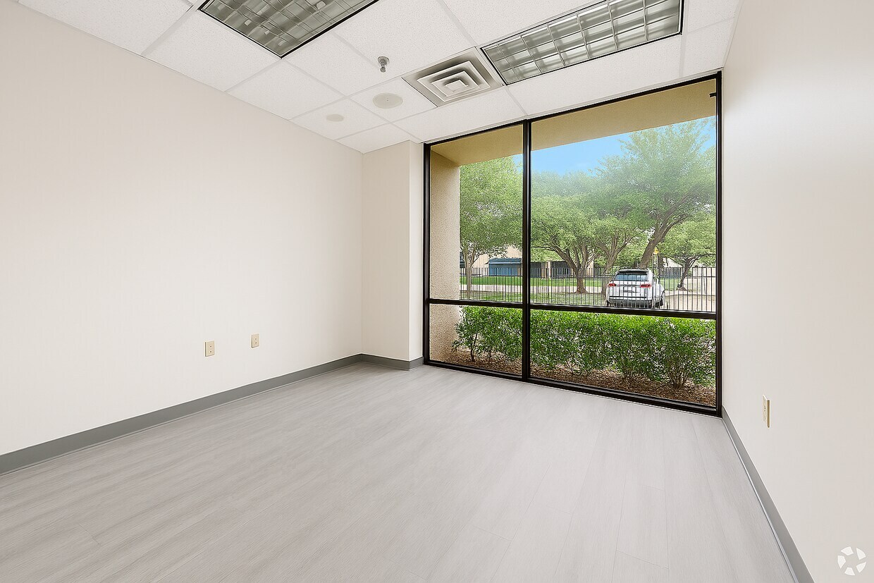 7920 Elmbrook Dr, Dallas, TX à louer Photo intérieure– Image 1 sur 1