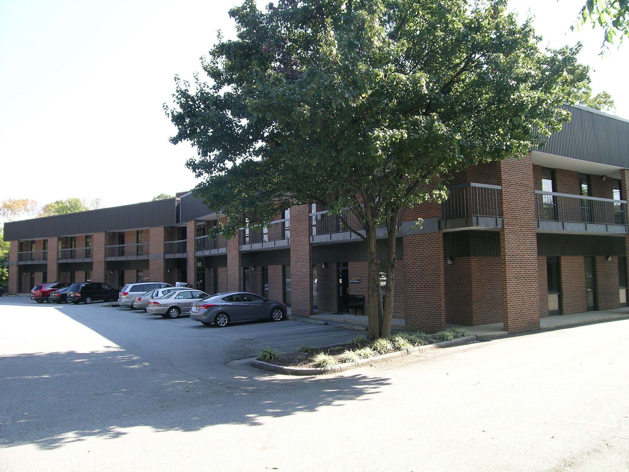1515 W Cornwallis Dr, Greensboro, NC à louer Photo intérieure– Image 1 sur 8