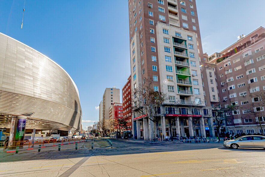 Paseo Castellana, 140, Madrid, Madrid à louer - Photo de l’immeuble – Image 3 sur 4