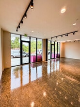 31 Artful Way, Asheville, NC à louer Photo intérieure– Image 1 sur 5