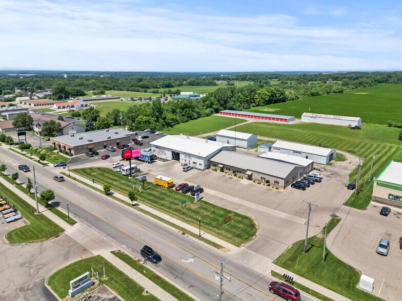 1582 E US-36, Urbana, OH à louer - Photo de l’immeuble – Image 2 sur 3