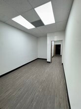 23930-23978 Craftsman Rd, Calabasas, CA à louer Photo intérieure– Image 2 sur 7