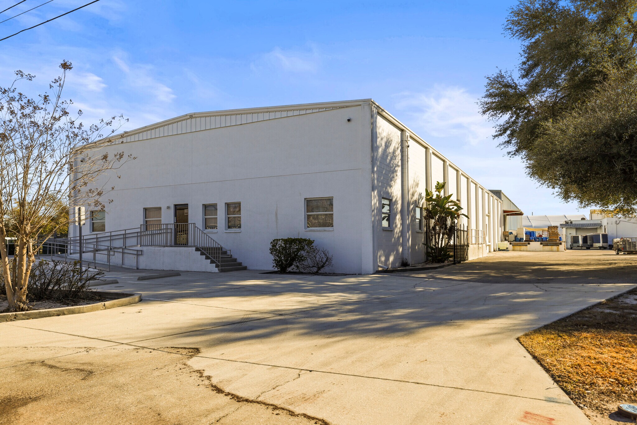 1555 Sunshine Dr, Clearwater, FL à vendre Photo de l’immeuble– Image 1 sur 91