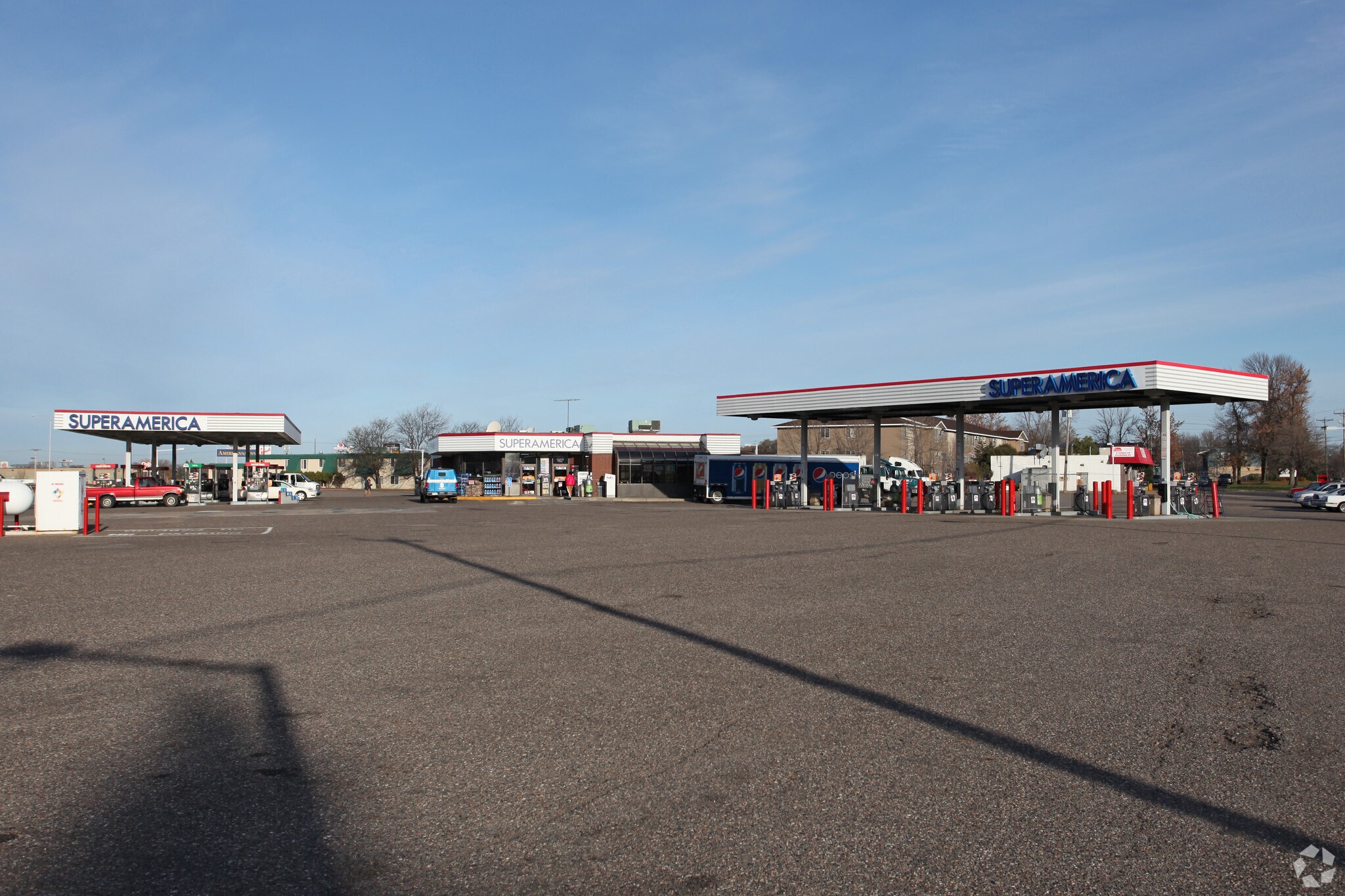 600 Highway 10 S, Saint Cloud, MN à louer Photo principale– Image 1 sur 4