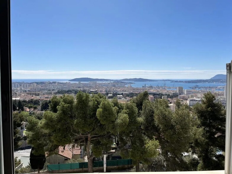 Bureau dans Toulon à vendre - Photo de l’immeuble – Image 2 sur 5