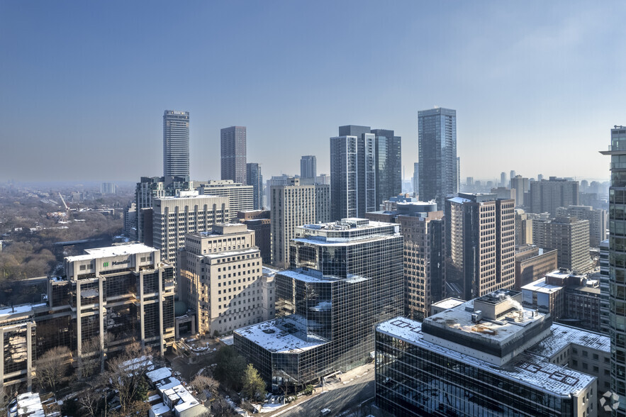 160 Bloor St E, Toronto, ON à louer - Aérien – Image 3 sur 3