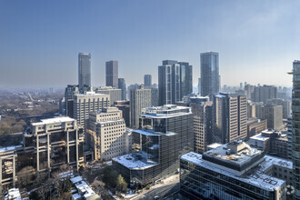 160 Bloor St E, Toronto, ON - VUE AÉRIENNE  vue de carte