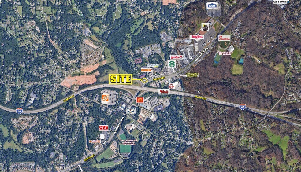 307 Smokey Park Hwy, Asheville, NC à louer - Photo de l’immeuble – Image 1 sur 4