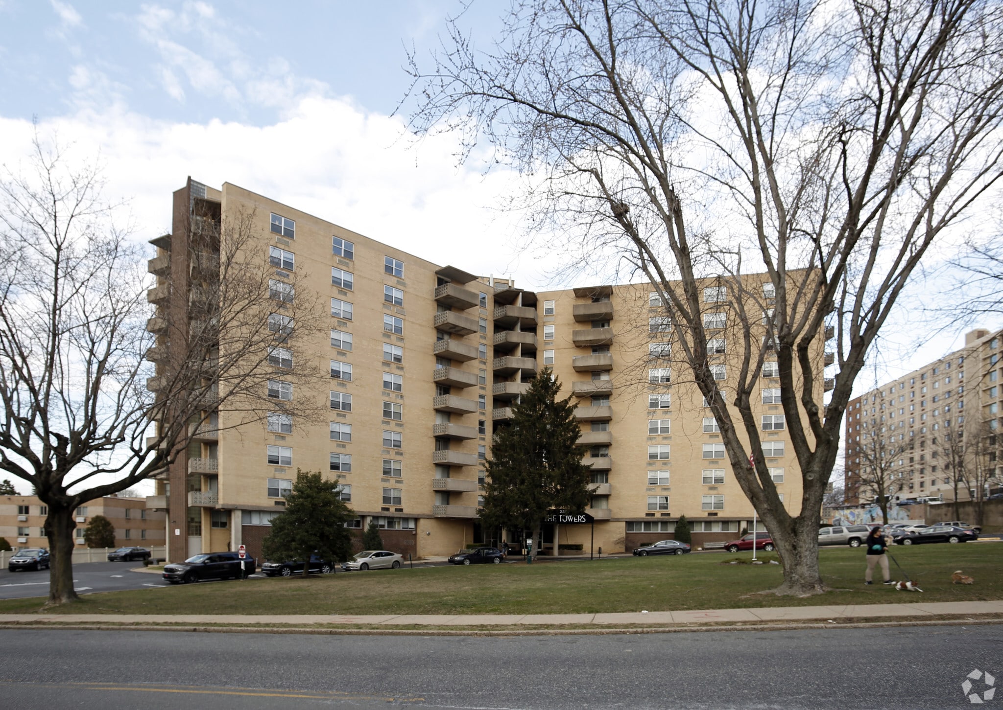 2375 Woodward St, Philadelphia, PA à louer Photo principale– Image 1 sur 35