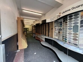 24-24A Hatch Ln, Londres à louer Photo intérieure– Image 2 sur 3