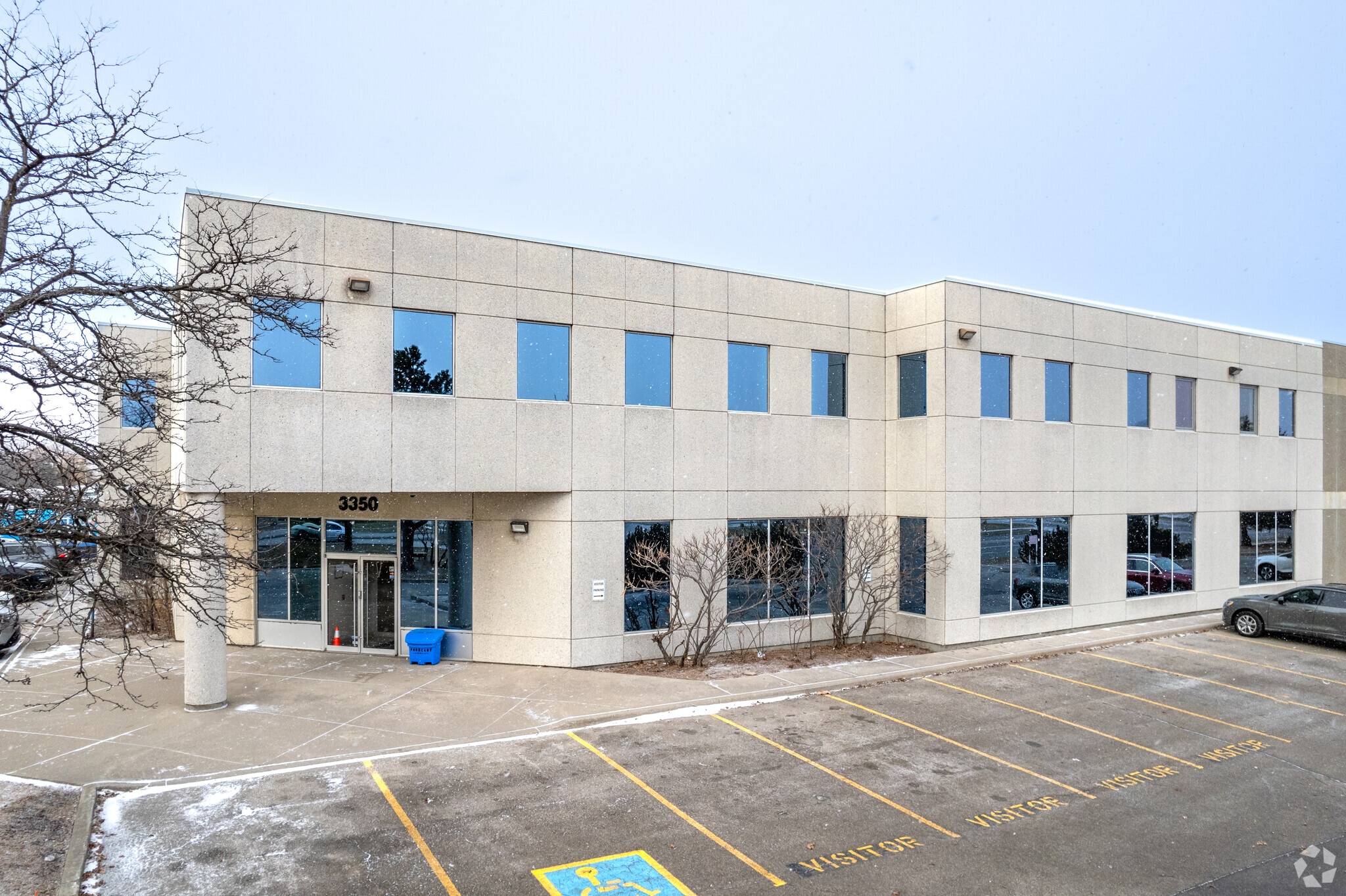 3350 Langstaff Rd, Vaughan, ON à louer Photo principale– Image 1 sur 4