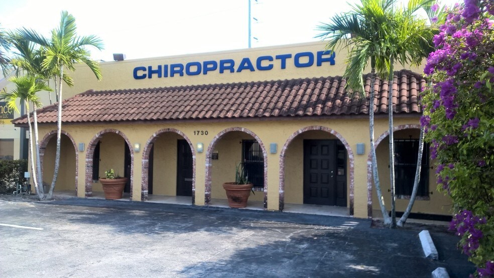 1730 E Commercial Blvd, Fort Lauderdale, FL à vendre - Photo principale – Image 1 sur 23