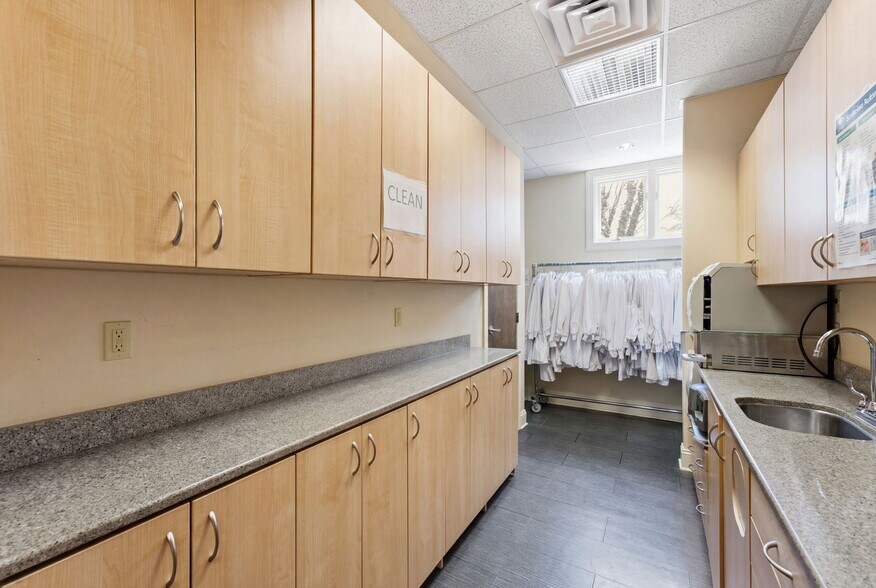 833 N Bethlehem Pk Medical/Apt Portfolio portefeuille de 2 biens à vendre sur LoopNet.fr - Photo de l’immeuble – Image 3 sur 27