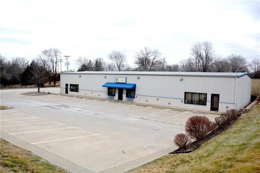 1001 SE Salem St, Oak Grove, MO à vendre - Photo principale – Image 1 sur 5