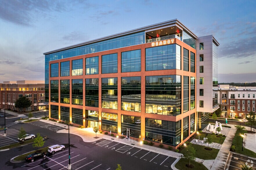 3540 toringdon Way, Charlotte, NC à louer - Photo de l’immeuble – Image 1 sur 19